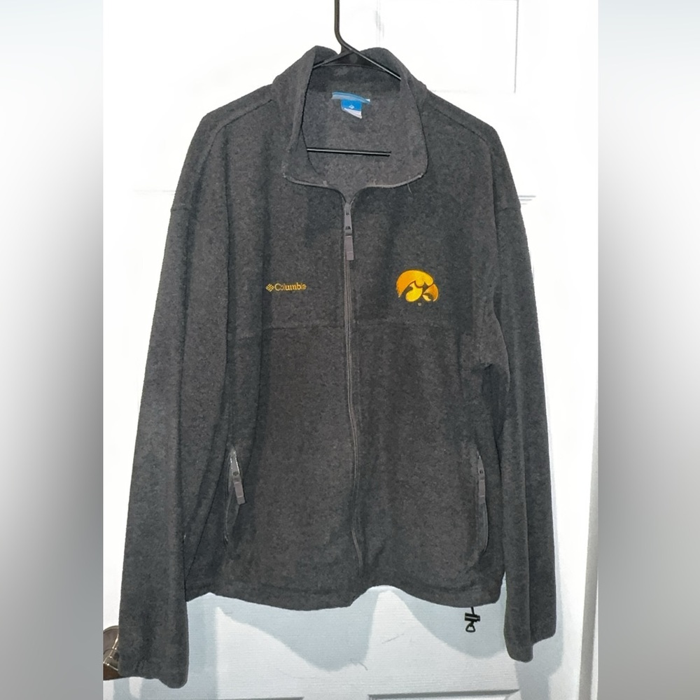 Men’s Columbia Iowa Hawkeyes zip up fleece XL